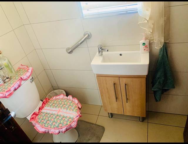 2 BEDROOM RETIREMENT UNIT FOR SALE IN JORDAAN PARK